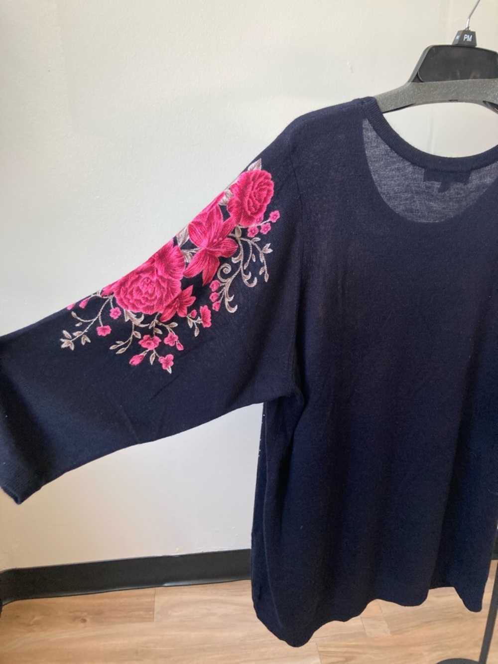 Emily Daniels Floral print with bling accents crewneck lightweight sweater 3X - Picture 9 of 17